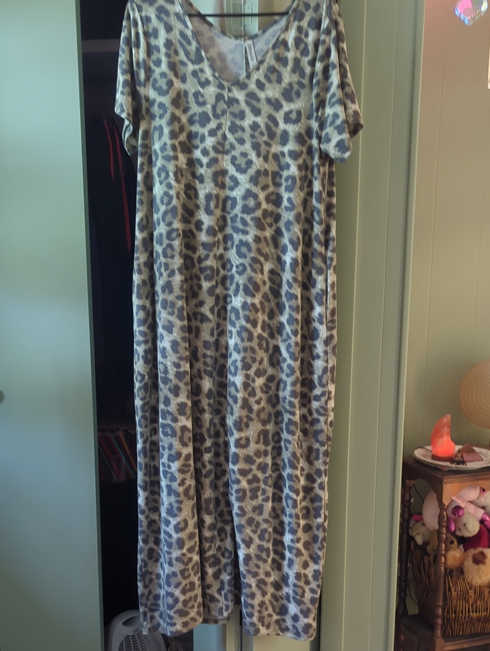 Zenana Outfitters Gray Leopard Print Maxi Dress